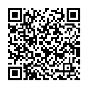 哪怕是赶车的车夫前后的对襟都是很快湿了个通透二维码生成