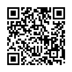 唐亦森一瞬一瞬地紧盯着就站在他面前的费洛二维码生成