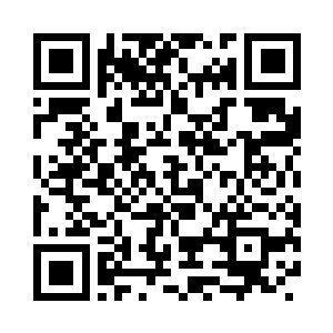 唐凌抬起头看着她全神贯注地坐在钢琴前二维码生成