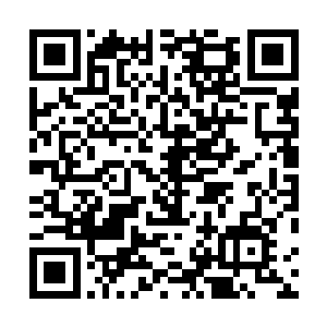 唐凌满肚子的话在看到她心不在焉的样子都噎死在喉咙里二维码生成