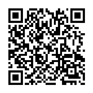 唐田和蔡广宇则是直接的看向了坐在那里的商云二维码生成