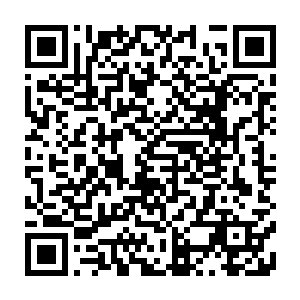 唐翩跹亟不可待的想知道更多有关父母以及面前这个男人之间的情感纠葛二维码生成
