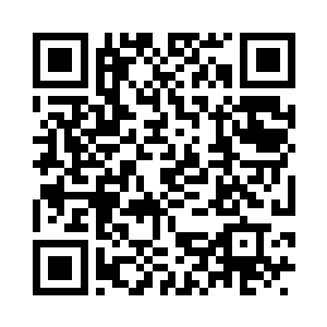 唐豆豆从后视镜种看到了吴凡的贼样二维码生成