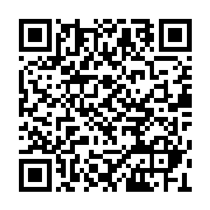 唯有海瑞他穿着一身浆洗的有些褪色的青色官服二维码生成