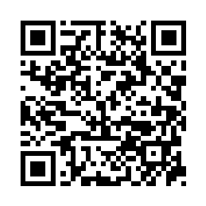 喜欢在各个场合都戴上那么几个军功章一样二维码生成