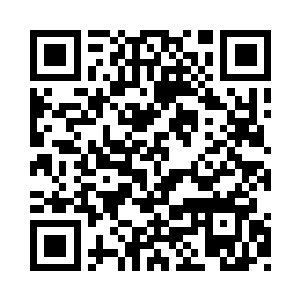 嘀咕埋怨的皇甫君媃撕碎了一片花瓣表示不满二维码生成