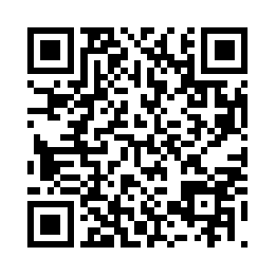 嘉儿即便发现了后面的混混手里有刀二维码生成