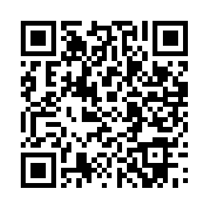 嘉宝立即冲了过去抓起话筒一脸认真的听着二维码生成