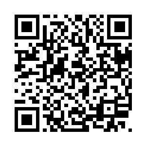 嘟嘟囔囔的把他缠上的那个绷带又给拆了二维码生成