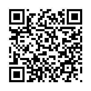 嘴角缓缓勾扬起一抹浅浅却讽刺的笑二维码生成