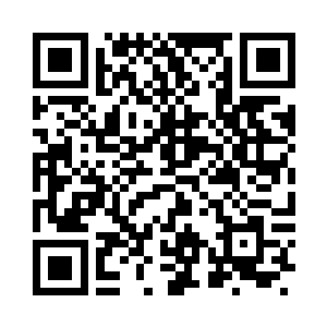 嘴里还用粤语口音说着别有韵味的香港普通话二维码生成