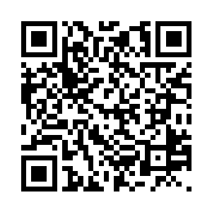 四周的墙壁便是突然出现许多的暗阁二维码生成