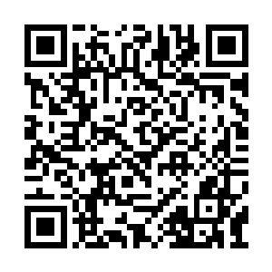 四座战争城堡从四个方向冲进了对方队伍的中心二维码生成