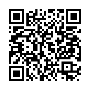 四枚颜色不同的圆珠出现在他的手心上二维码生成