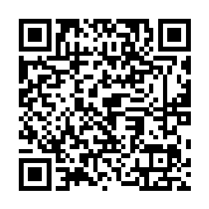 四面八方的乡亲们都会到集市上采买自己需要的生活用品二维码生成