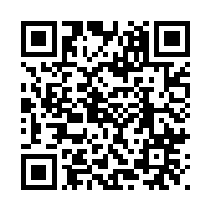 回去后你去找位大师帮你设计家徽二维码生成