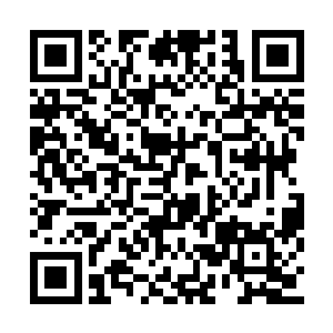 因为上元节即将到来而准备的天梯横梁也被撞翻二维码生成