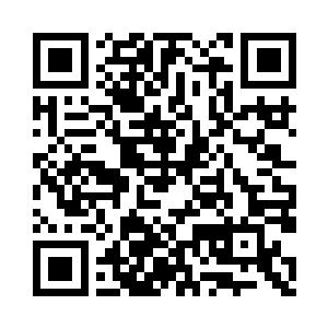 因为之前得了燕离的嘱咐务必盯紧花和成二维码生成