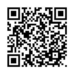 因为他很快就发现塔楼顶部有瞭望哨二维码生成