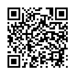因为在两位长老将手臂上的梅花给震落掉之后二维码生成