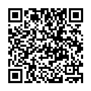 因为在他的心里突然又浮现出了一个倾国倾城的容颜二维码生成