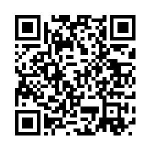 因为在刚才这个女子脱衣服的一瞬间二维码生成