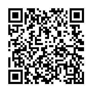 因为空气的急速流动而造成了一种似乎要塌缩的黑暗感二维码生成
