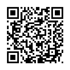 因为走得太急而忽略了门口两侧摆放着的花瓶二维码生成