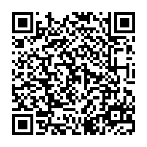 因此在路上稍稍游玩之后便到明秀楼对面的一家小茶楼里找了张桌子坐下二维码生成