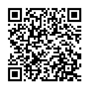 因此虎头他们看见的是两艘船不知死活的冲他们飞奔而来……二维码生成