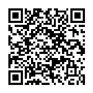 圣器散发出耀眼的金色光芒从他眉心中飘飞了出來二维码生成