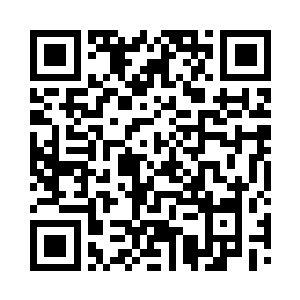 在一些明显低矮的树上挂着成熟的鲜果二维码生成