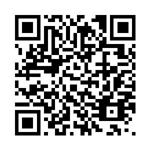 在一份文件上快速写上自己的名字后二维码生成