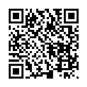 在一处卡座里看到只套着一件白衬衣的温柔二维码生成