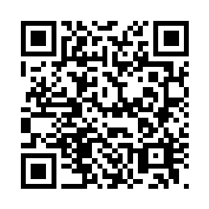 在一群地阶强者和家族天阶长老面前二维码生成