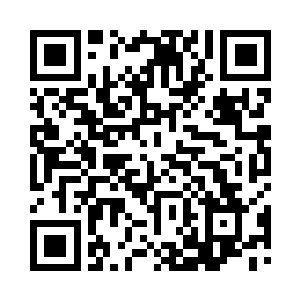 在主峰的周围则围绕着数百大大小小的山峰二维码生成