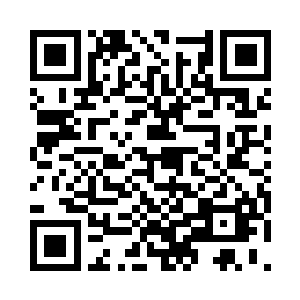 在二楼水房阳台看到了楼下的杜海和唐三二维码生成