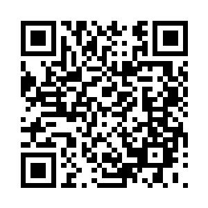 在云风的头上形成了一个旋涡状的龙卷风二维码生成