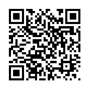 在他们不远处正停着一辆豪华商务车二维码生成