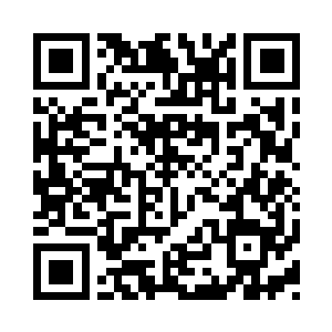 在他手中已经完全形成了一片白色的幻影二维码生成