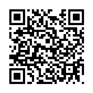 在他的脖子上留下了一条细细的血线二维码生成