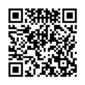 在他的身边形成了一处真空地带……二维码生成