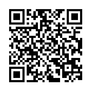 在光芒射入嗜血鬼蝠的眼中的瞬间二维码生成