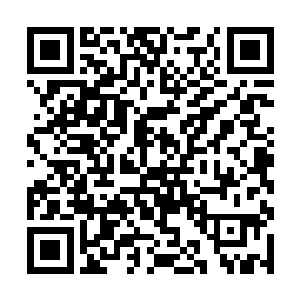 在其他护卫没来得及赶上来时一个闪身就到了他身侧二维码生成