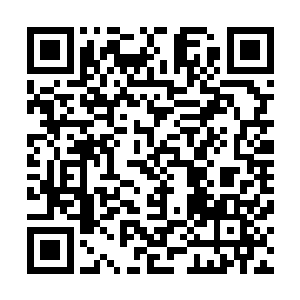 在其身后却是突然传来一道柔和中带着些许愤怒的女子声音二维码生成