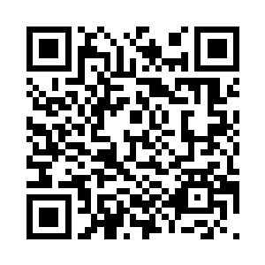 在十倍的重力之下努力抬着自己的脚二维码生成