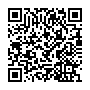 在发现了上面写着的字的视乎眉头顿时皱了起来二维码生成