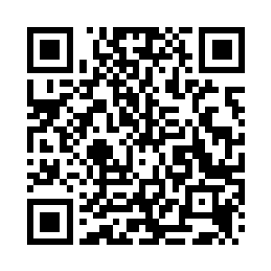 在场不少人目光都落在了白绒绒身上二维码生成