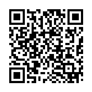 在女巫师有些失神的目光中走进了会客厅二维码生成