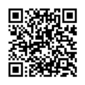 在客厅中央的地板上画了一个十字架二维码生成